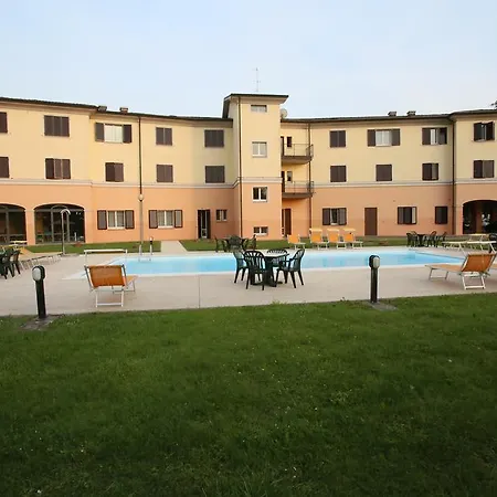Hotel Le Ville 4*