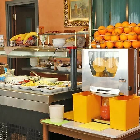Hotel Le Ville 4*