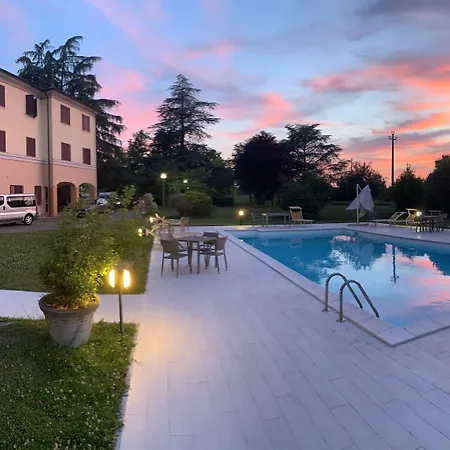Hotel Hotel Le Ville 4*