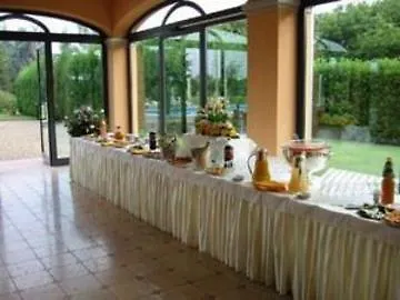 Le Hotel