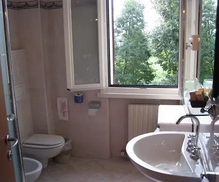 Le Hotel 4*