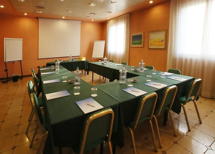 Le Ξενοδοχείο 4*